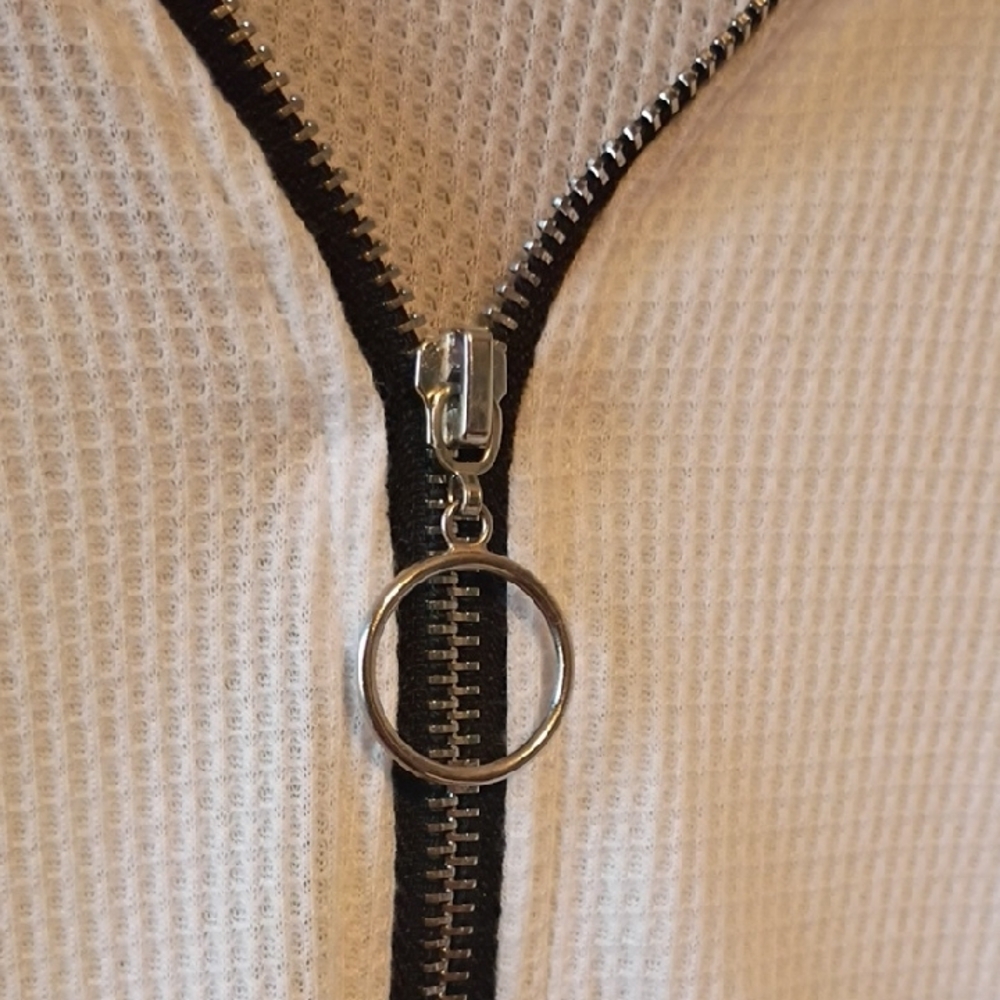 White and Black Shirt with Zipper Detail - Picture 6 of 6